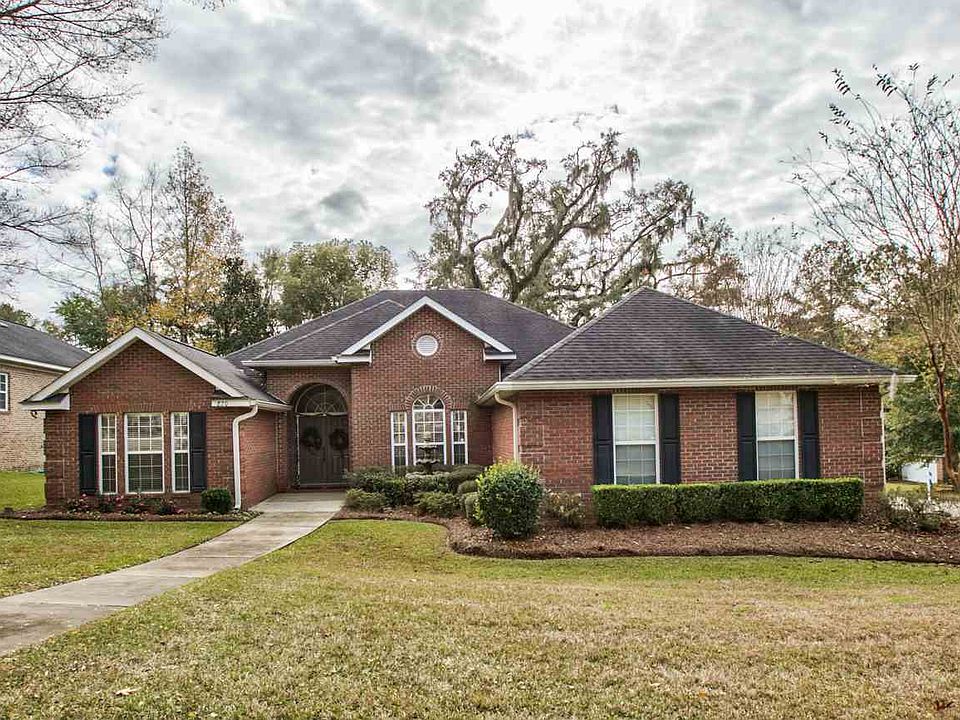 1st image of 820 Eagle View Dr