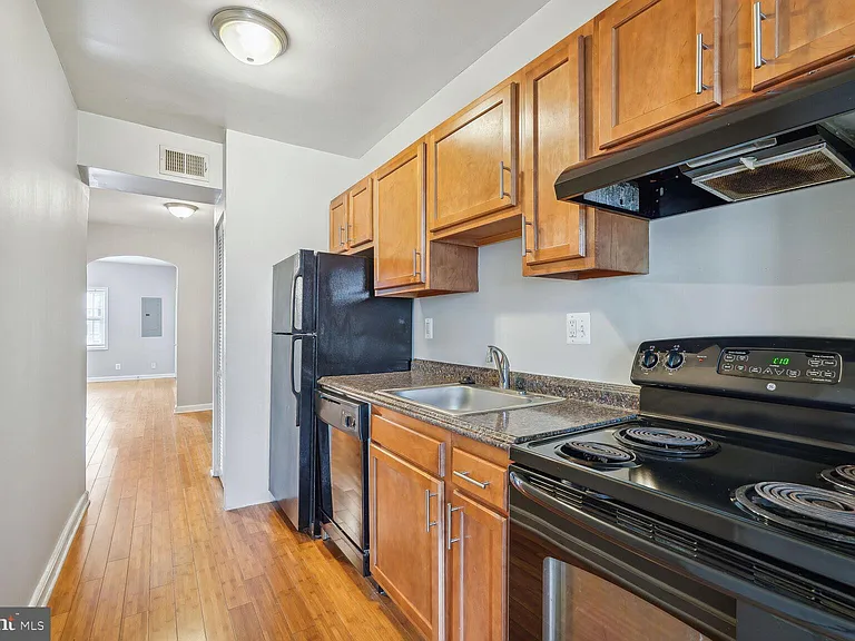 1222 Meigs Pl NE #3 — Photo 8