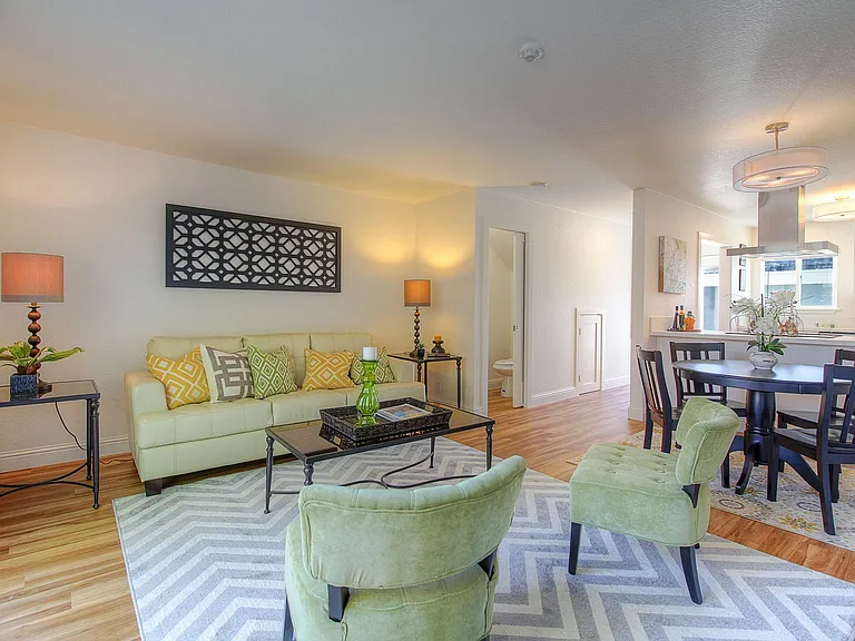 4050 Hoen Ave — Photo 13