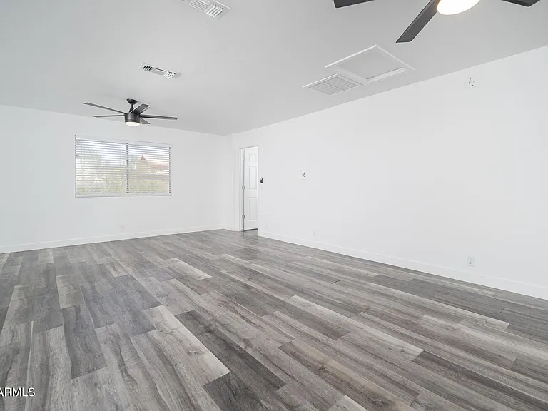 18031 N 15th Pl — Photo 14