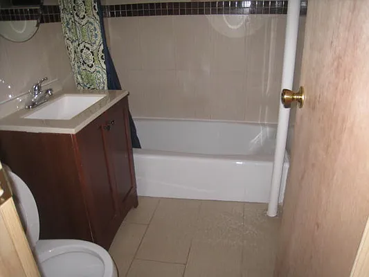 Rented by Alexiou Realty | media 1