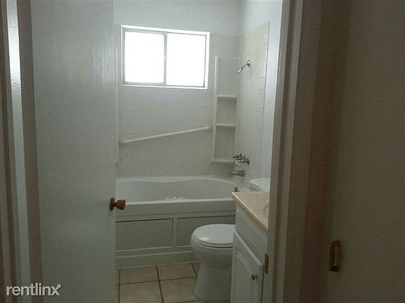 4th image of 10923 W Oakmont Dr