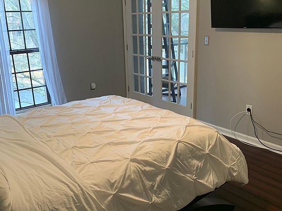 4th image of 23204 Plantation Dr NE