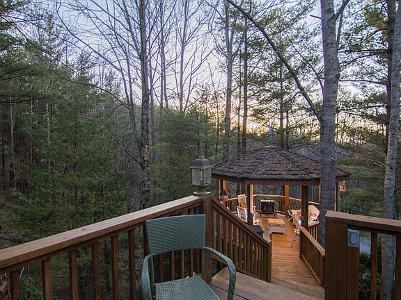 3rd image of 250 Little Harbour Ct