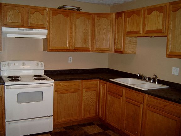 2nd image of 1626 E Washington St