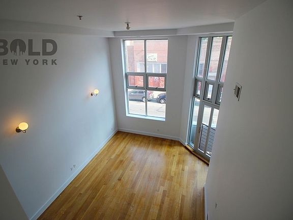 4th image of 90 Meserole St APT 2A