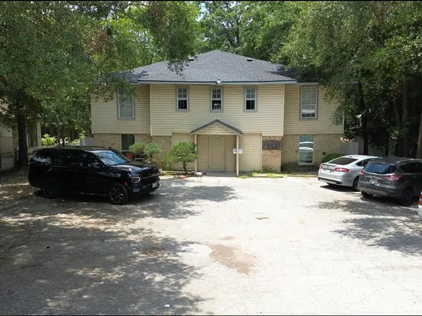1209 N Roberson St #1, Conroe, TX 77301