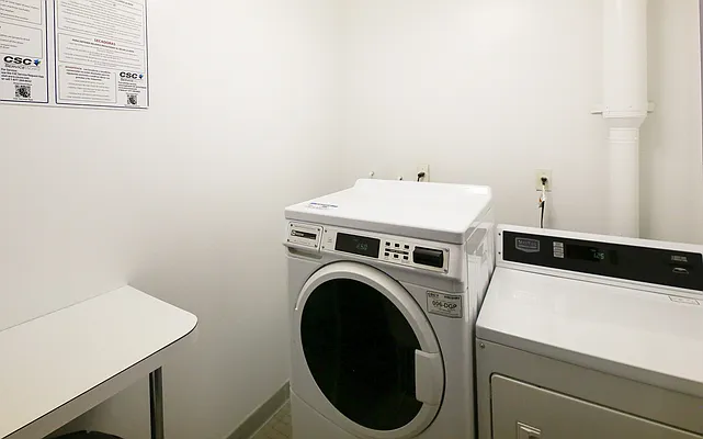 Laundry, photo 1