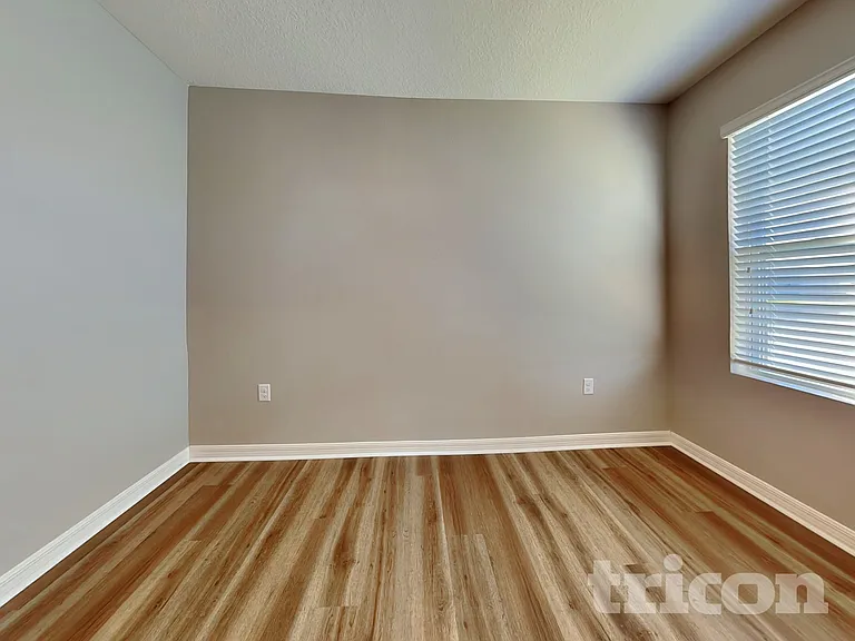 991 Summer Glen Dr — Photo 11