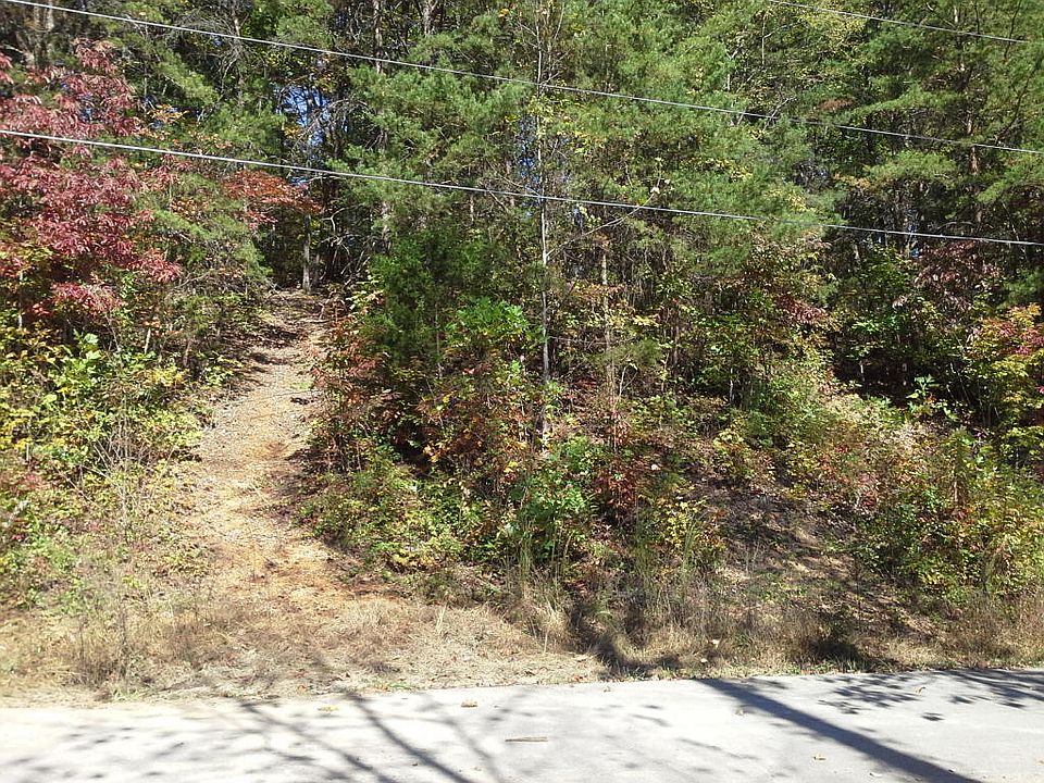 2nd image of 111 Baker Cir