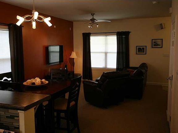 5th image of 1627 Yandes St
