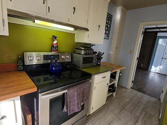 5th image of 233 N Summit St