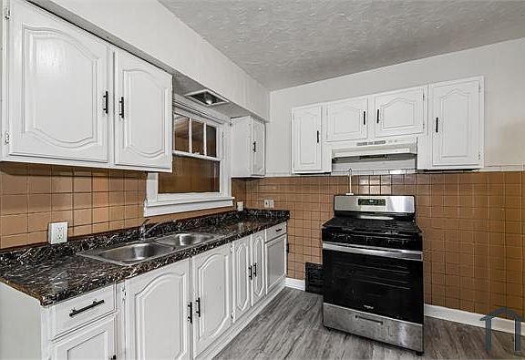 4th image of 6997 Edison Ave