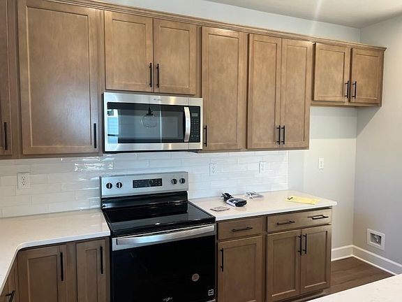 4th image of 1178 Cypress Way
