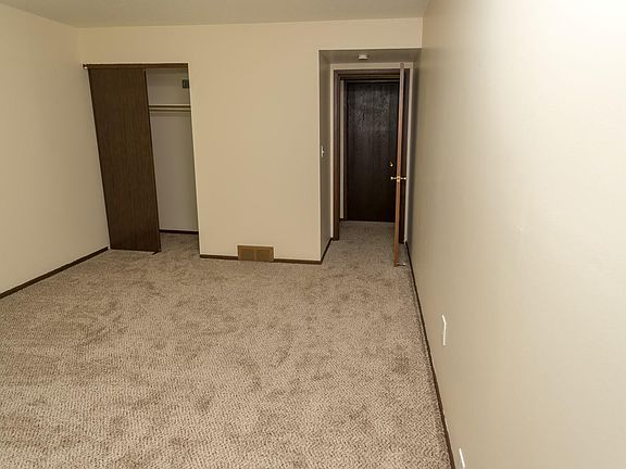 5th image of 5946 Jodie Ln APT 8