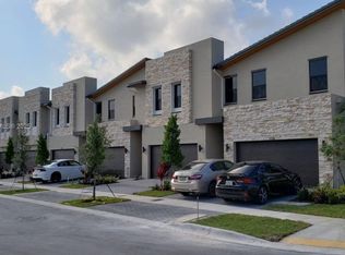 10452 NW 80th Ter, Doral, FL 33178
