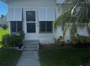 11 Topaz Ln #T, Naples, FL 34112