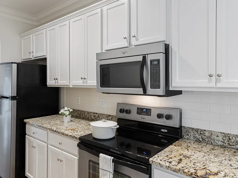 2913 Parthenon Ave — Photo 3