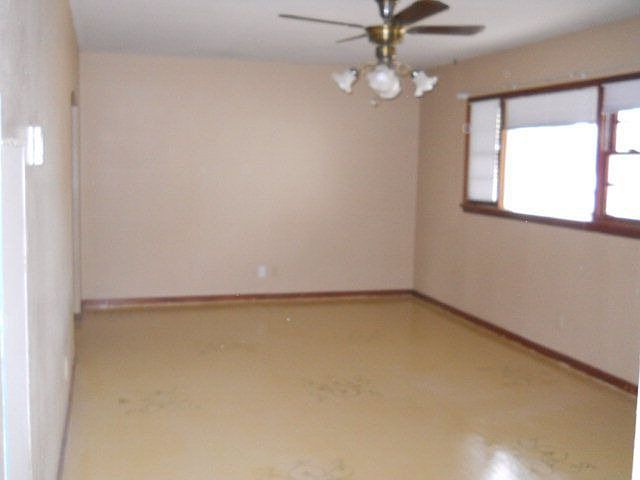 2nd image of 3635 N Muskingum Ave
