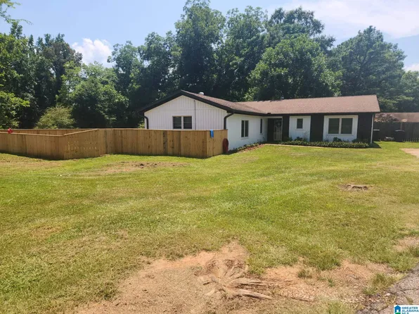 2262 Smokey Rd, Alabaster, AL 35007