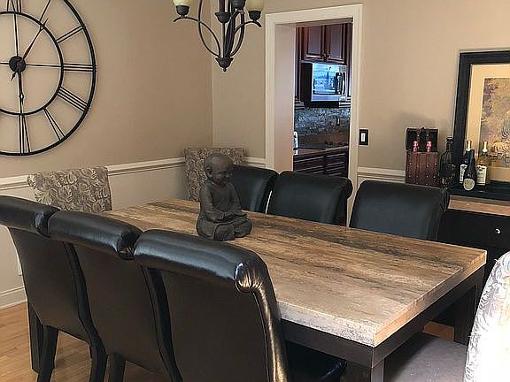4th image of 39 Briar Ct