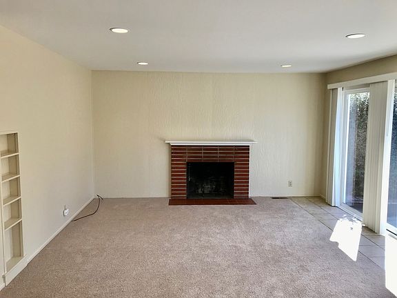 2nd image of 1230 Lynn Way