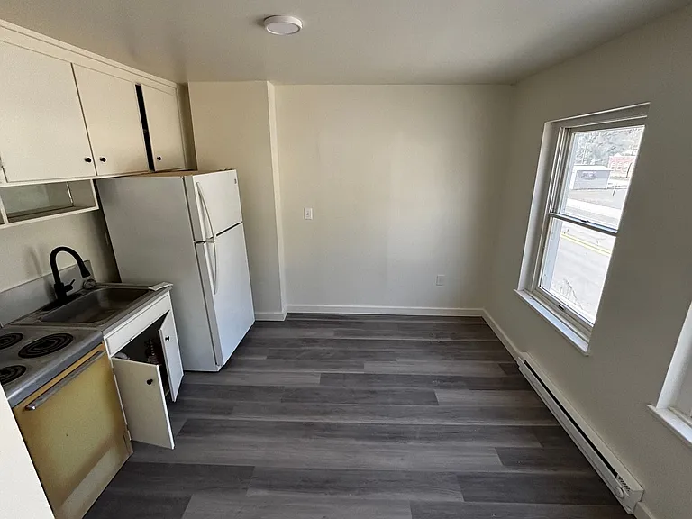 525 S Main St — Photo 23