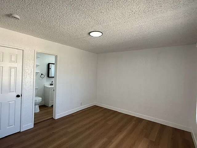 10218 State St — Photo 3