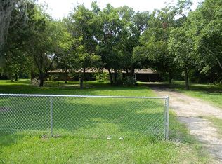 1405 Gou Hole Rd, Cove, TX 77523