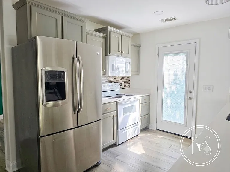 17 Ristona Dr — Photo 5