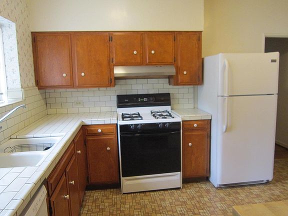 4th image of 125 E Hermosa Dr