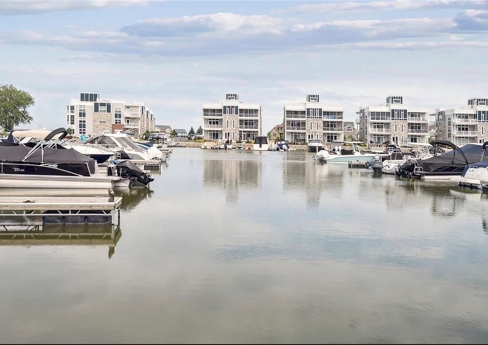 1st image of 2610 S Waterside Ct