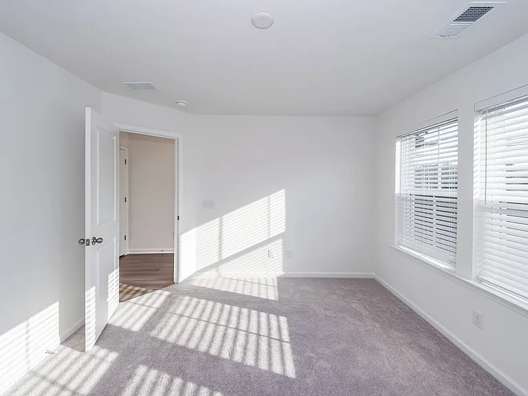 4633 Forest Hills Dr #1303 — Photo 48