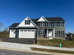 427 Delanie Dr, Greencastle, PA 17225