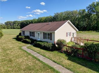 3325 Hindsburg Rd, Albion, NY 14411