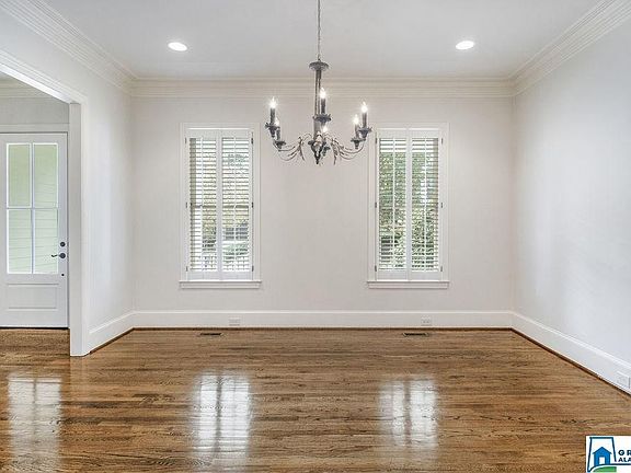 4th image of 681 Founders Park Dr W