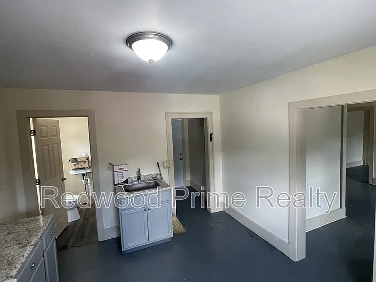 908 Main St #202 — Photo 6