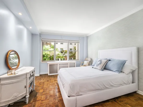 311 East 71st Street B2 image 8 of 9
