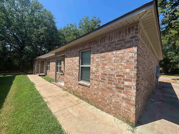 1413 Hardy St, Conway, AR 72034