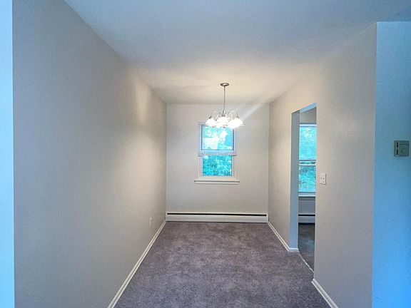 4th image of 55 Green St #55B