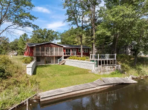 6557 Barbara St, Indian River, MI 49749