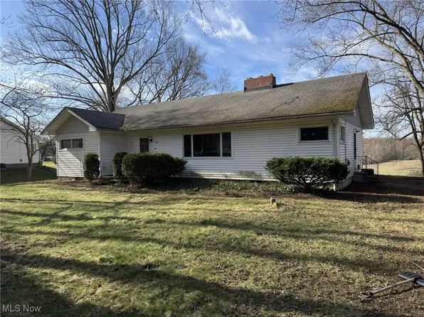 1796 Myersville Rd, Akron, OH 44312