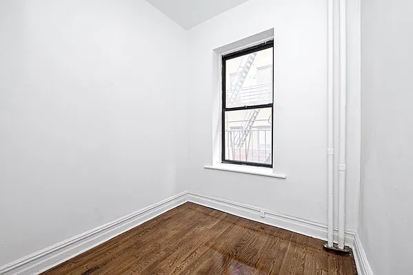 Rented by Compass | media 7