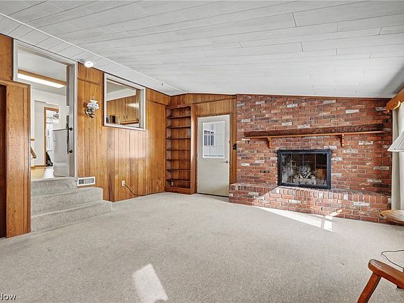 4th image of 349 Bell Ave