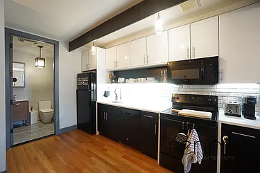 Rented by Rennit Inc.