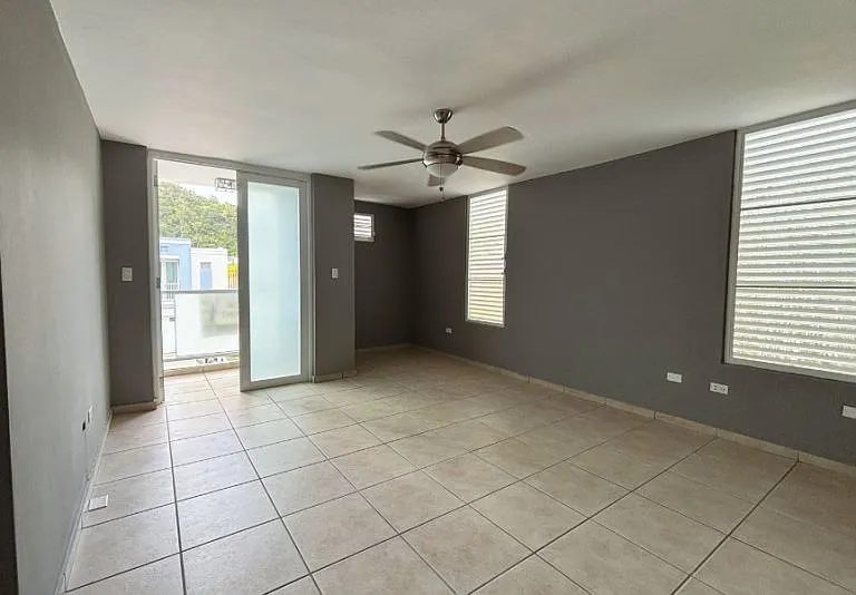 Urb Miraflores 31103 Calle Camelia — Photo 21