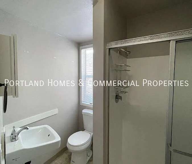 2456 NW Vaughn St #4 — Photo 6