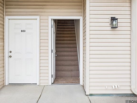 3rd image of 900 Dean Lee Dr APT 802