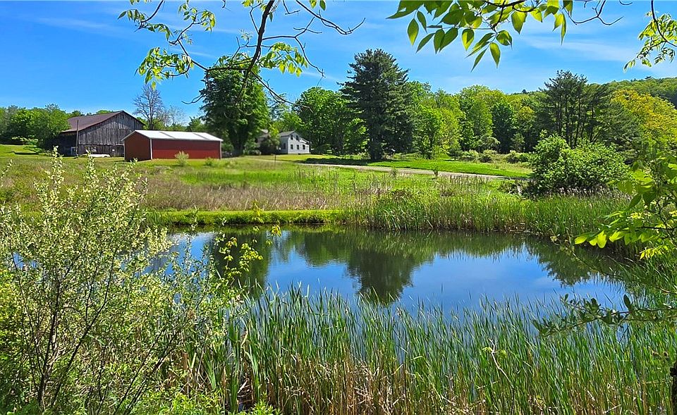 1st image of 324 Murphy Hill Rd