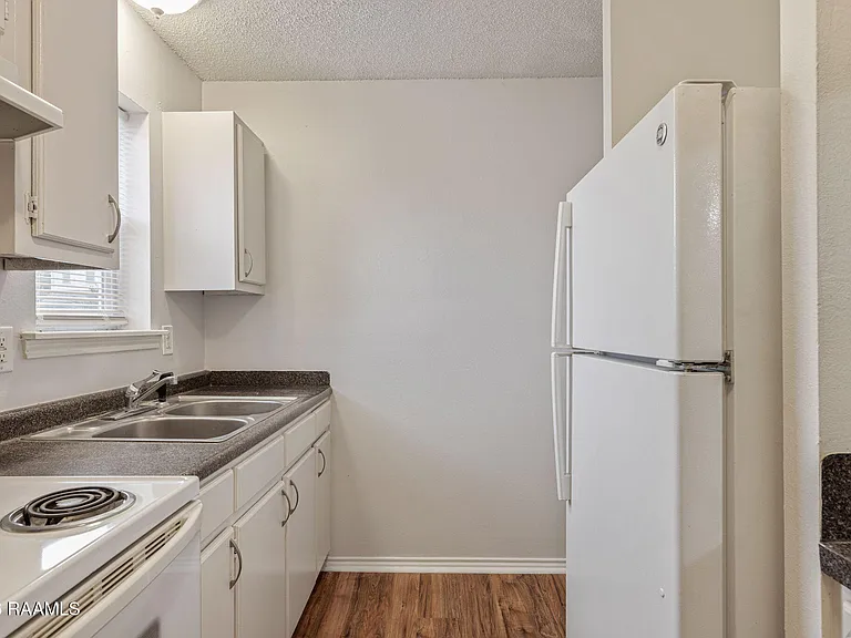 1318 Lee Ave #A-1 — Photo 10